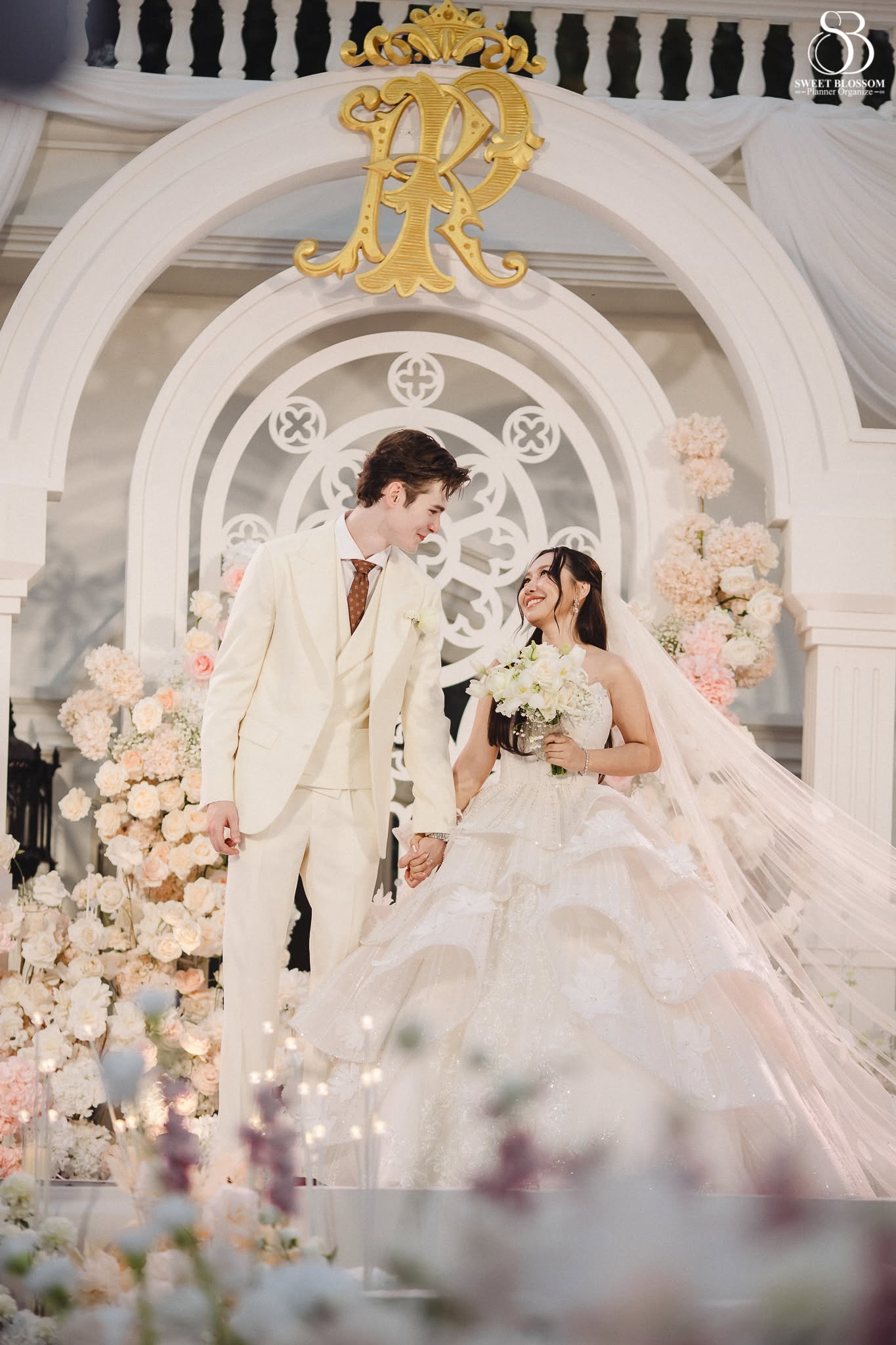 Pugun and Ruslan wedding by Sweet Blossom Wedding Planner
